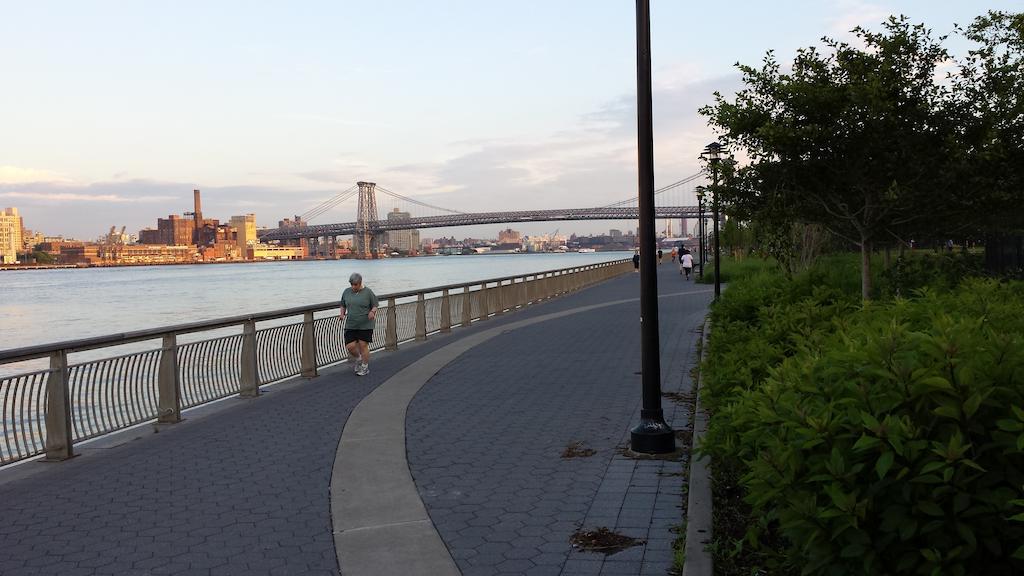East Village Homestay New York Buitenkant foto