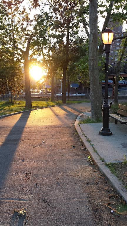 East Village Homestay New York Buitenkant foto